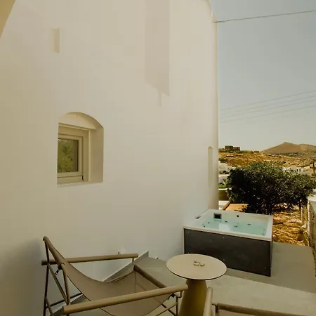 Opal Paros 4*