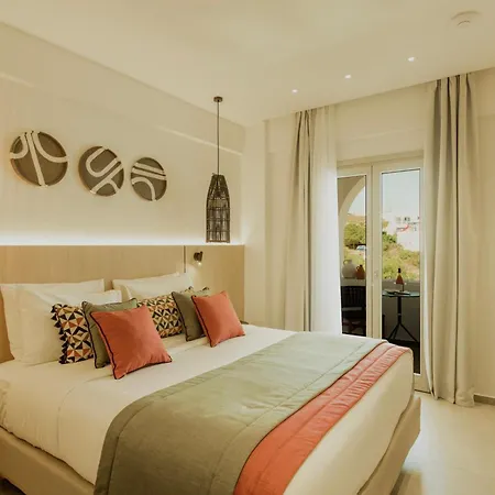 Opal Paros 4*