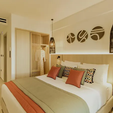 Opal Paros 4*